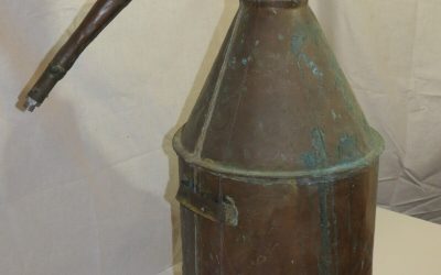 used copper moonshine still – Not complete – good condition